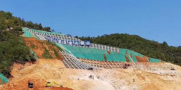 建设内容主要包括矿山地质环境恢复治理工程,矿山土地复垦工程和辅助